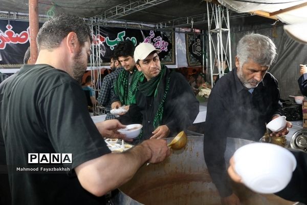 خدمت‌رسانی موکب حضرت علی اصغر (ع) مازندران به زائران اربعین