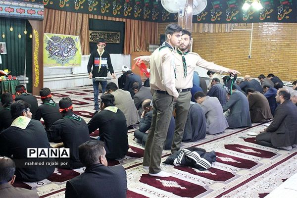 مراسم زیارت عاشورا هیئت محبین علی اکبر پیشتازان سازمان دانش‌آموزی استان کرمان