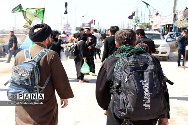 خدمات رسانی به زائرین اربعین در مرز شلمچه