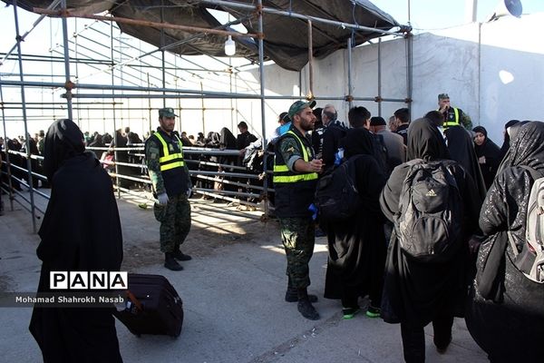 خدمات رسانی به زائرین اربعین در مرز شلمچه