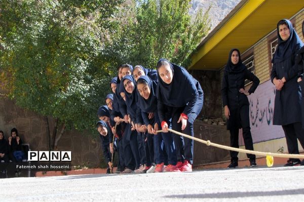 برگزاری مراسم افتتاحیه المپیاد ورزشی درون مدرسه‌ای در شهرستان فیروزکوه