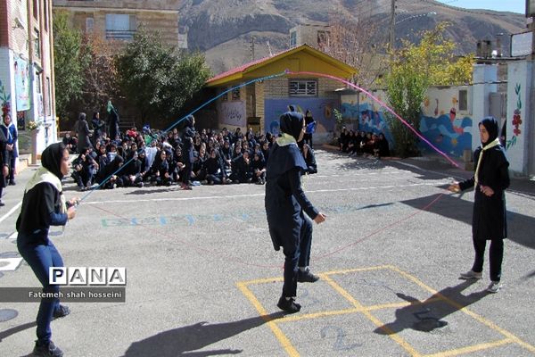 برگزاری مراسم افتتاحیه المپیاد ورزشی درون مدرسه‌ای در شهرستان فیروزکوه