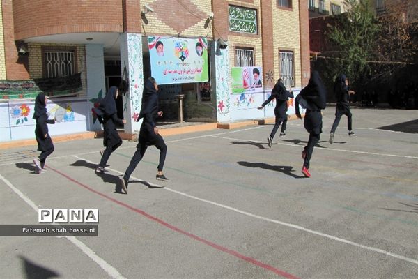 برگزاری مراسم افتتاحیه المپیاد ورزشی درون مدرسه‌ای در شهرستان فیروزکوه