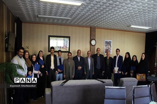 دیدار مدیرکل آموزش و پرورش آذربایجان غربی با نمایندگان مجلس دانش آموزی