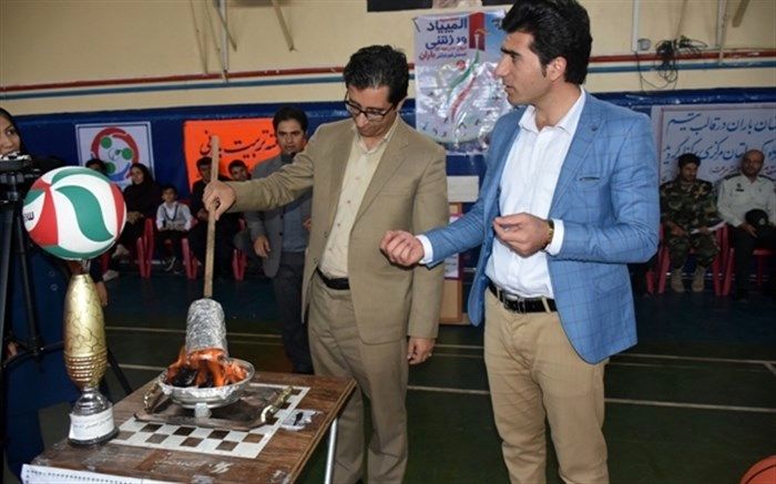 افتتاحیه المپیاد ورزشی درون مدرسه ای در شهرستان دیواندره برگزار شد
