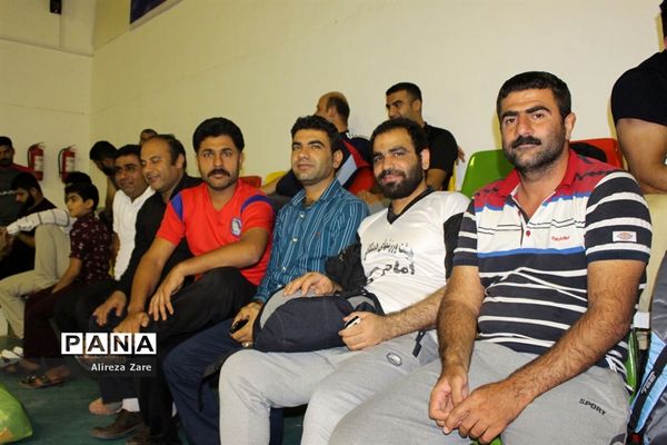 مسابقه  استانی  طناب کشی   آقایان  بازی های بومی و محلی  در بوشهر