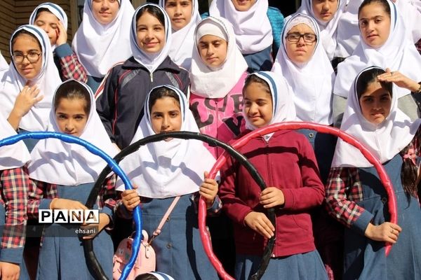 برگزاری المپیاد ورزشی درون مدرسه ای دبستان دخترانه  غیرانتفاعی پویا  ـ یاسوج