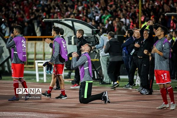 دیدار تیم های فوتبال پرسپولیس و السد قطر