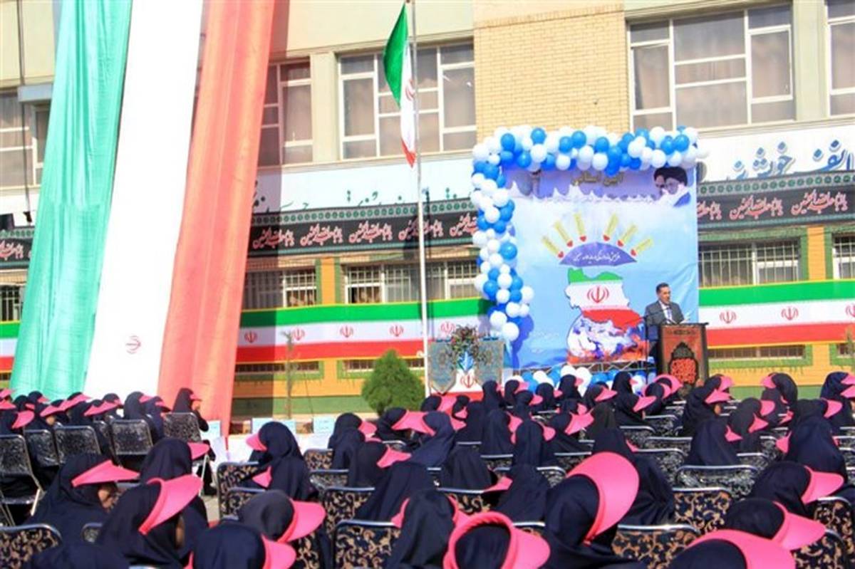 مدیر کل آموزش و پرورش فارس: فرهنگ سازی و آموزش روش مقابله با انواع تهدیدات از مدرسه آغاز شود