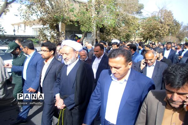 راهپیمایی ۱۳ آبان در اردستان