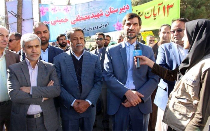 هیچ قدرتی نمی تواند با ملتی که اهل گفت و گو و صلح است مقابله کند