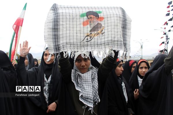 راهپیمایی یوم الله 13 آبان در همدان