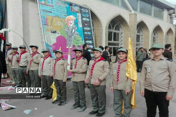 حضور پیشتازان در مراسم یوم الله 13 آبان در اراک