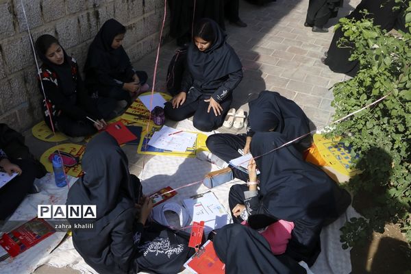 شور و نشاط دانش‌آموزان شیرازی در 13 آبان