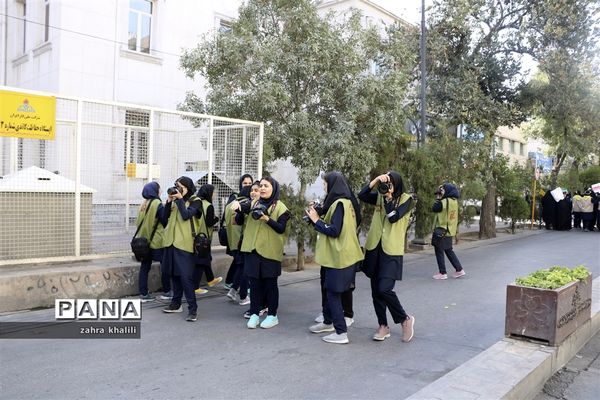 شور و نشاط دانش‌آموزان شیرازی در 13 آبان