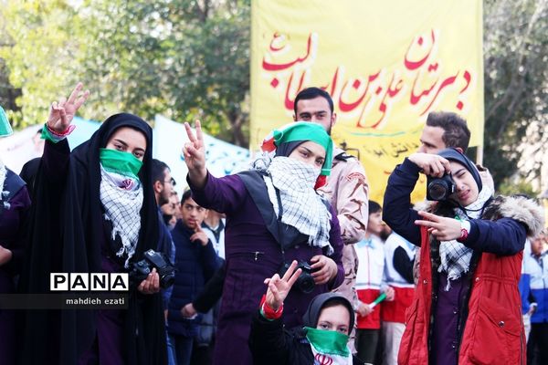 راهپیمایی 13 آبان در تبریز