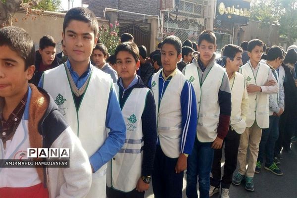 راهپیمایی پرشور استکبار ستیزی 13 آبان در شهرستان فردوس