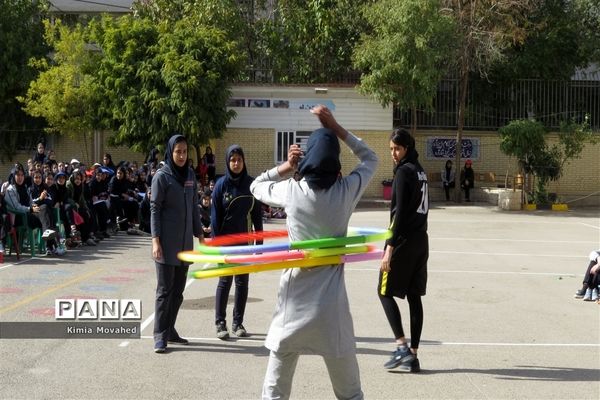 روز دانش آموز به کام دانش آموزان