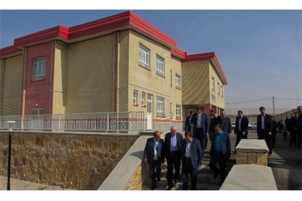 مدرسه 6 کلاسه مسکن مهر آذرشهر آذربایجان شرقی به بهره‌برداری رسید