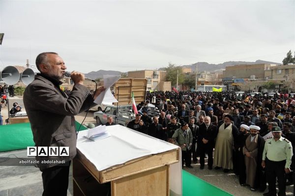 راهپیمایی پرشور استکبار ستیزی 13 آبان در مدارس و شهرستان نی ریز