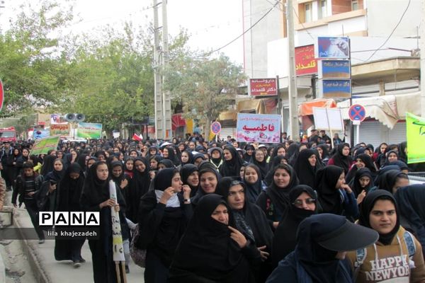 راهپیمایی پرشور استکبار ستیزی 13 آبان در مدارس و شهرستان نی ریز