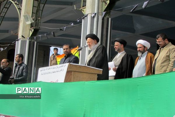 راهپیمایی پرشور استکبار ستیزی 13 آبان در مدارس و شهرستان نی ریز
