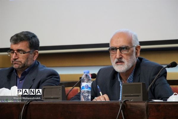 نشست صمیمی معاون استاندار با نمایندگان تشکل‌ها دانش‌آموزی خراسان رضوی