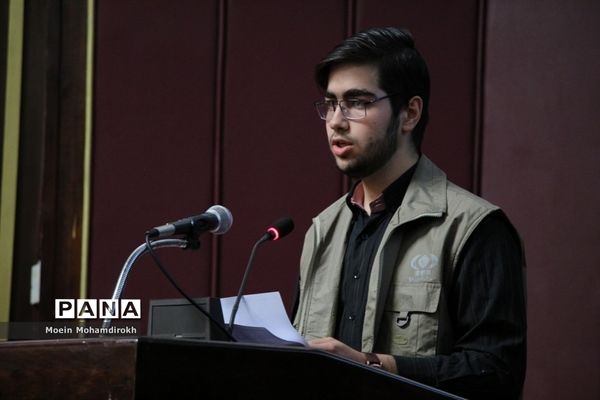 نشست صمیمی معاون استاندار با نمایندگان تشکل‌ها دانش‌آموزی خراسان رضوی