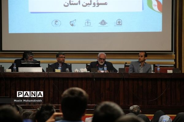 نشست صمیمی معاون استاندار با نمایندگان تشکل‌ها دانش‌آموزی خراسان رضوی