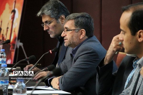 نشست صمیمی معاون استاندار با نمایندگان تشکل‌ها دانش‌آموزی خراسان رضوی