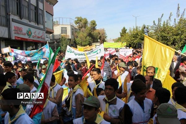 راهپیمایی یوم‌الله 13 آبان در سمنان