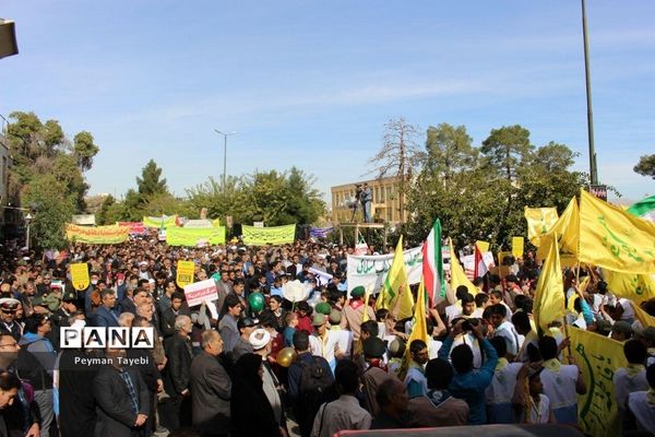 راهپیمایی یوم‌الله 13 آبان در سمنان