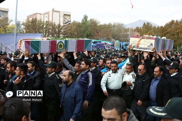 تشییع پیکر مطهر شهدای گمنام در ستاد ناجا