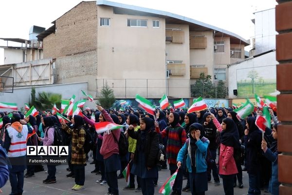 طرح «دوشنبه‌های پر مهر» در دبیرستان حافظ شهرستان ساری