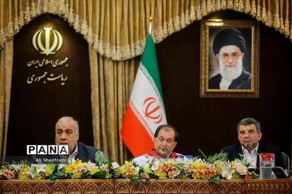 نشست گزارش روند اقدامات دولت در بازسازی مناطق زلزله زده کرمانشاه