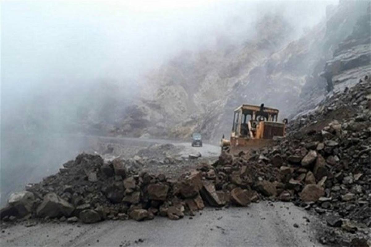 امدادرسانی به ۷۰۰ نفر به دلیل ریزش کوه در خوزستان