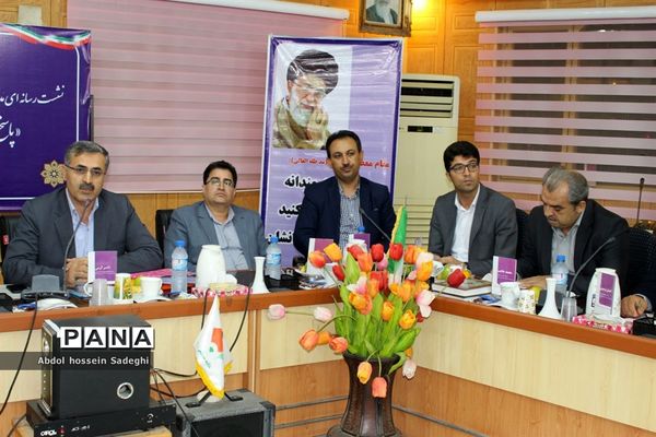 نشست خبری مدیرکل آموزش و پرورش استان بوشهر با اصحاب رسانه