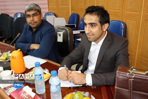 نشست خبری مدیرکل آموزش و پرورش استان بوشهر با اصحاب رسانه