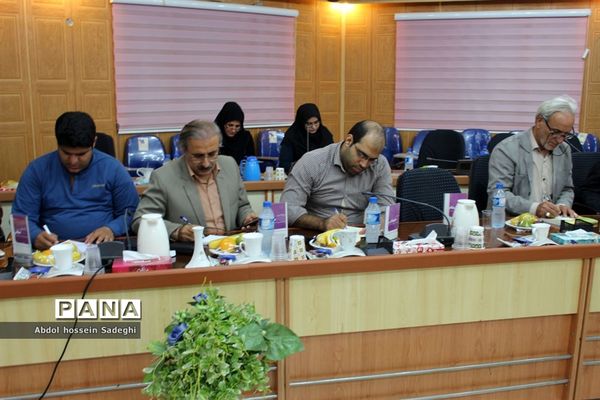 نشست خبری مدیرکل آموزش و پرورش استان بوشهر با اصحاب رسانه