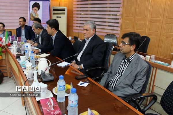 نشست خبری مدیرکل آموزش و پرورش استان بوشهر با اصحاب رسانه
