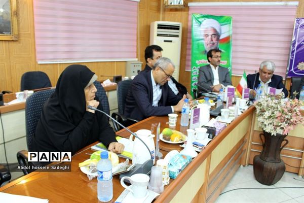 نشست خبری مدیرکل آموزش و پرورش استان بوشهر با اصحاب رسانه