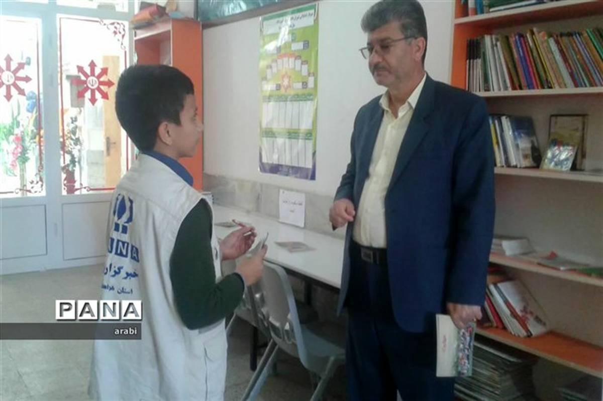 برپایی کتابخانه باز در مدرسه شهید بهشتی دوره متوسطه اول کاشمر