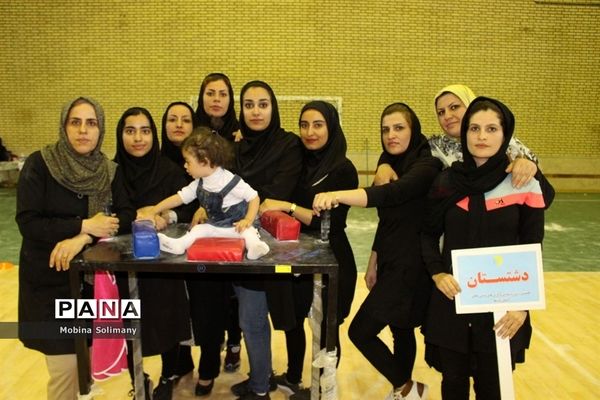 مسابقه مچ‌اندازی بانوان مرحله استانی بازی‌های بومی محلی استان بوشهر
