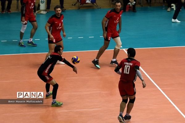 دیدار تیم های والیبال شهرداری ارومیه و شهرآرا مشهد