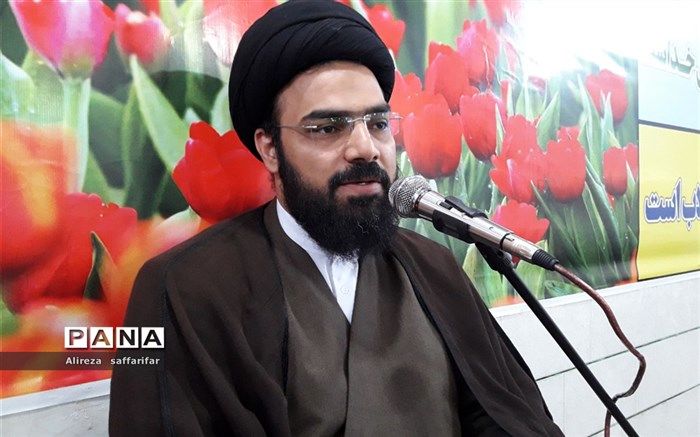 نماینده مردم اردستان در مجلس شورای اسلامی: وجود شهدا انقلاب را زنده نگه‌داشته است