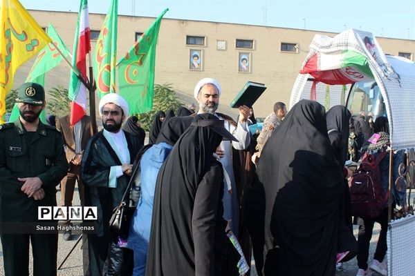 اعزام دختران دانش‌آموز شهرستان اسلامشهر به سرزمین‌های ایثار و شهادت