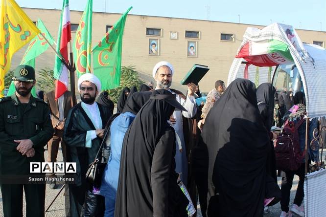 اعزام دختران دانشآموز شهرستان اسلامشهر به سرزمینهای ایثار و شهادت