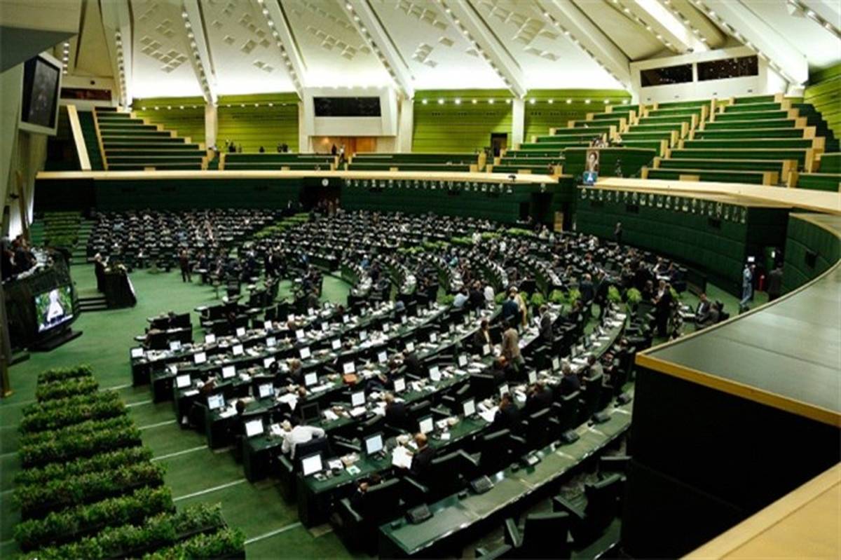جزئیات نشست مشترک 3 فراکسیون سیاسی مجلس با لاریجانی