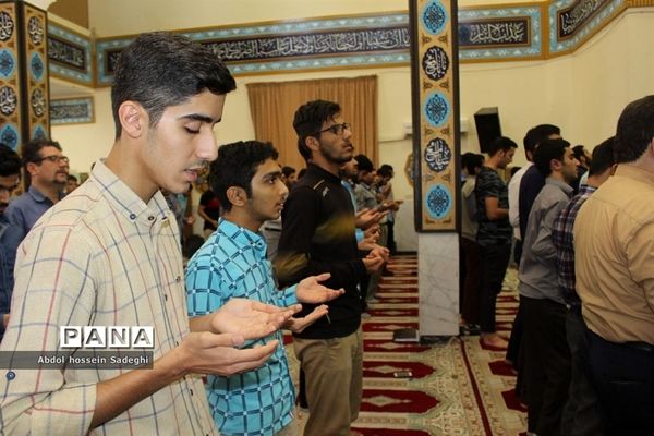 دیدار خادمان مسجد جمکران با دانشجویان و مسئول نهاد رهبری در دانشگاه خلیج فارس بوشهر