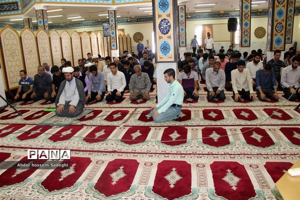 دیدار خادمان مسجد جمکران با دانشجویان و مسئول نهاد رهبری در دانشگاه خلیج فارس بوشهر